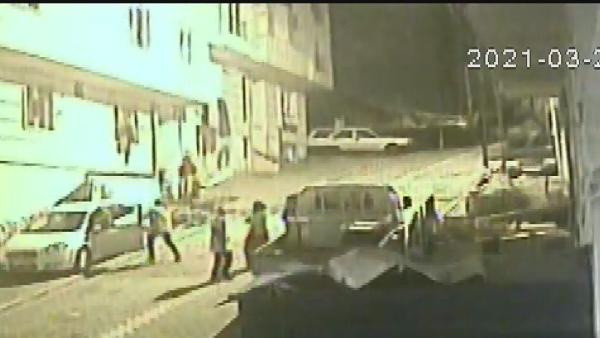 Esenyurt'ta korkunç olay! Çamaşır asarken pencereden düşen 2 çocuk annesi kadın öldü - Resim: 0