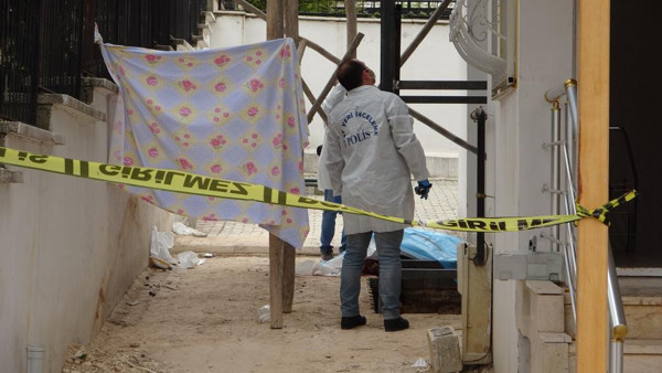 Gaziantep'ten yürek yakan kare! Acı haberi derste öğrendiler gözyaşlarına boğuldular - Resim: 1