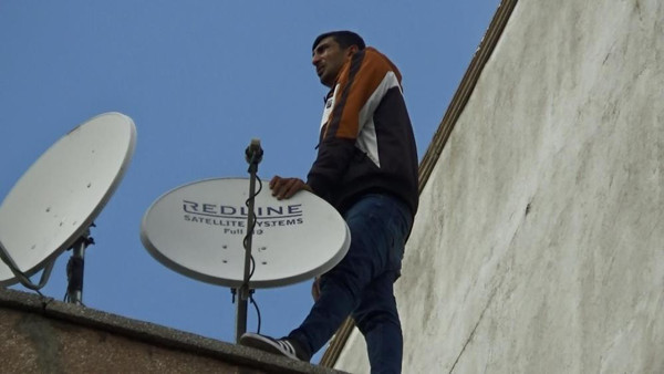 Diyarbakır'da gören telefona sarıldı film izler gibi seyrettiler - Resim: 0