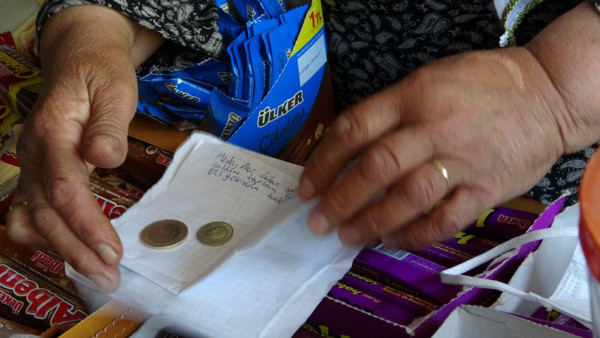 Van'da bakkala gelen mektupla şaştı kaldı! Okutunca şaştı kaldı - Resim: 1