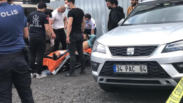 Bakırköy Adliyesi önünde silahlı saldırı! 2 yaralı var - Resim: 0
