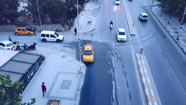 Esenyurt'ta rögarlardan mavi su aktı kimyasal tedirginliği - Resim: 0