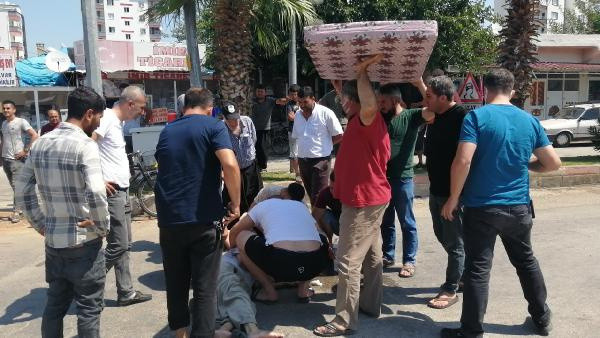 Adana'daki kazada görenleri şaşkına çeviren görüntü! Sünger yatakla... - Resim: 0