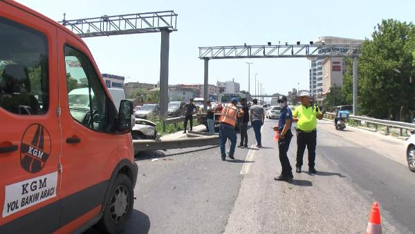 İstanbul'da otomobil bariyere çarpıp karşı şeride geçti! Tanker iddiası... - Resim: 0