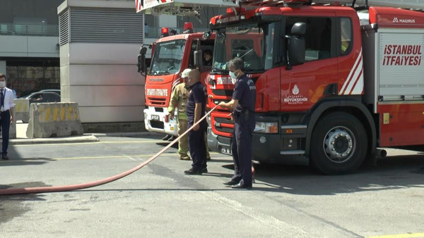 İstanbul Sabiha Gökçen Havalimanı'nda yangın paniği! - Resim: 1