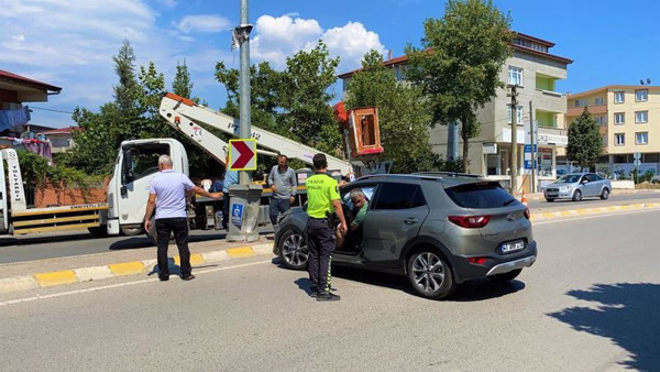 Kocaeli'de ayağını gazdan çekemeyince olanlar oldu! Ortalığı birbirine kattı - Resim: 0