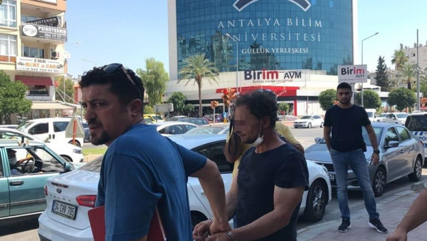 Antalya'da görünce üstüne atladı kanlar içinde kaldı: Meğer 1 gün önce... - Resim: 0