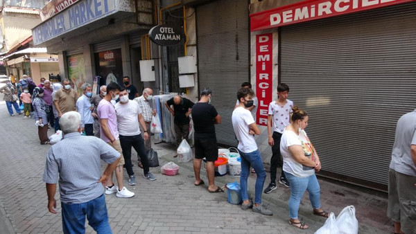 Ücretsiz olduğu duyan akın etti! Zonguldak'ta metrelerce kuyruk oluştu - Resim: 0