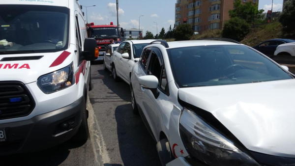 İstanbul'da feci kaza! Her şey saniyeler içinde oldu: Bomba patlar gibi - Resim: 1