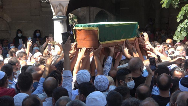 Kırklareli'de gözyaşları sel oldu! Binler son yolculuğa uğurladı - Resim: 1