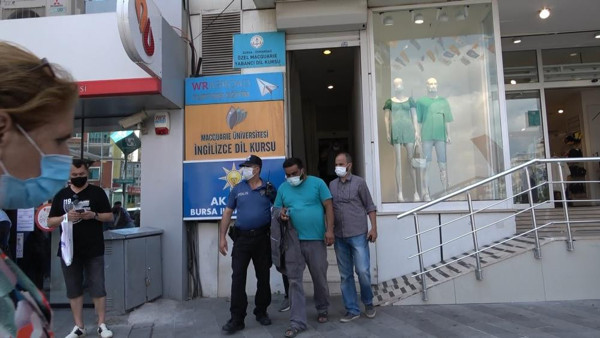 76. suç kaydı bulunuyor! 50. intihar şovuyla Bursa'da ortaya çıktı - Resim: 0