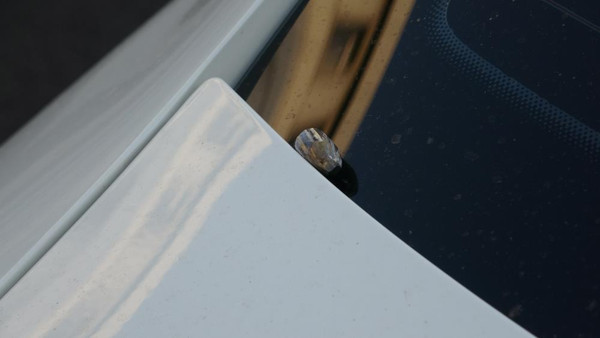 Diyarbakır'da gelen sesle şaştı kaldı! Aracın tavanına bakınca şoka girdi - Resim: 1