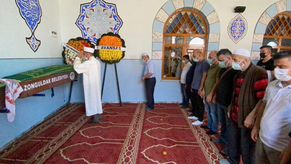 İzmir'e tatile gönderdi! Zonguldak'ta gelen haberle dünyası başına yıkıldı - Resim: 0