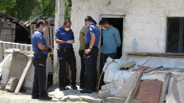 Isparta'da 2 gündür haber alamadı! Eve girince dünyası başına yıkıldı - Resim: 0