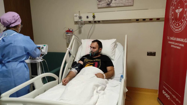 İstanbul'da aşı olmayı reddetti hastaneden seslendi: Çok kötüydü - Resim: 0