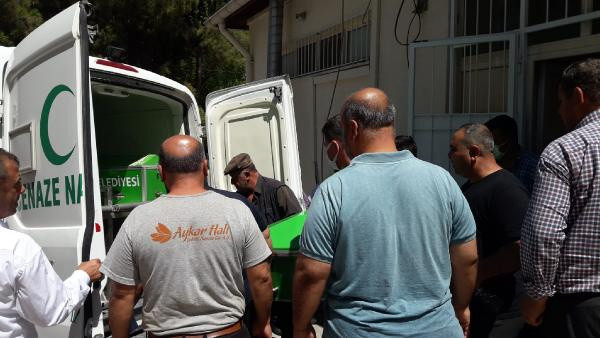 Gaziantep'te direksiyon başında kalp krizi geçirip kaza yaptı! Acı haber geldi - Resim: 0