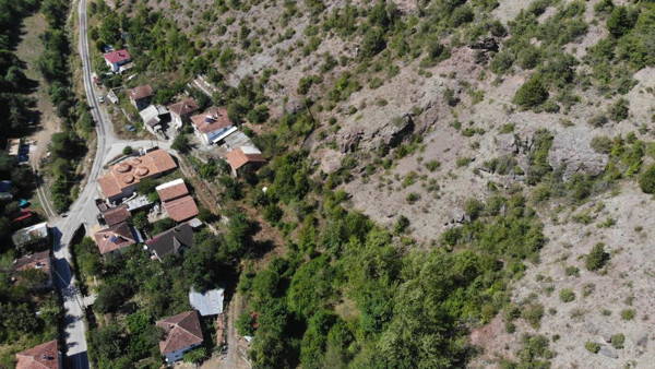 Bolu'da 7 yıldır bekliyorlar! Büyük korku yaşıyorlar: Sırayla uyuyoruz - Resim: 1