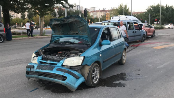 Elazığ'da yürek yakan olay! Düğüne giderken gelin ve damat tesadüfen fark etti - Resim: 1
