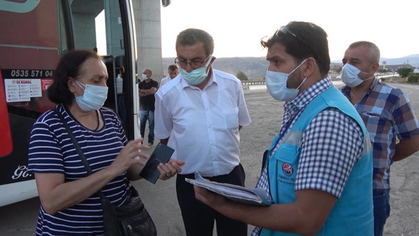 Kırıkkale'de covid-19 hastası kadını otobüse aldı! Şoförün bahanesi pes dedirtti - Resim: 0