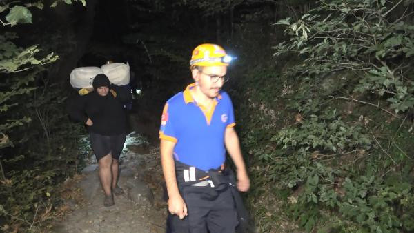 Uludağ'da kamp yaparken korkan 4 genci AFAD ekipleri kurtardı - Resim: 0