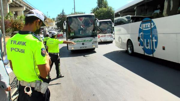 Firma yetkilisinden 'bayat bilet' savunması! PCR testi yaptırmayanlar ve aşısızlar otobüslerden indiriliyor - Resim: 0
