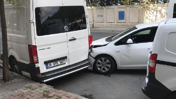 Kağıthane'de annesinin ölüm haberini alan sürücü kaza yaptı! - Resim: 0