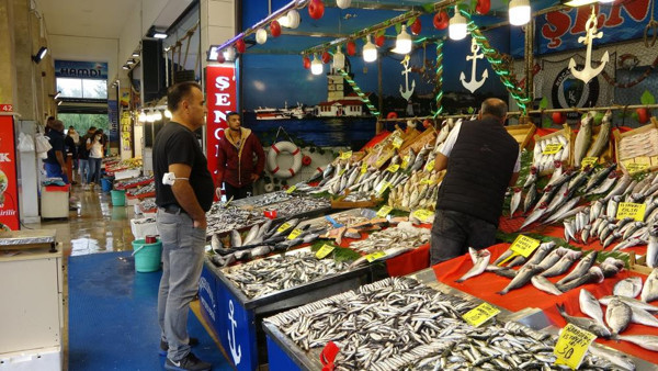 Tezgahlar balıkla doldu esnaf müjdeyi verdi: İşte fiyatlar... - Resim: 1