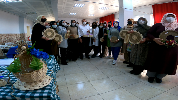 Afyon’un üreten kadınları 4 milyon lira ciroya koşuyor - Resim: 1