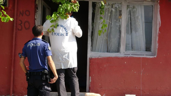 Telefonla ulaşamadı! Antalya'da eve gidince dünyası başına yıkıldı - Resim: 0