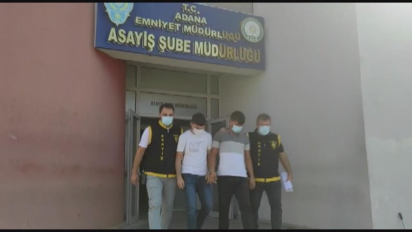 Adana'da 'seni meşhur edeceğiz' deyip kandırdı! Telefonu çalarken bir de bakın ne yaptı - Resim: 0