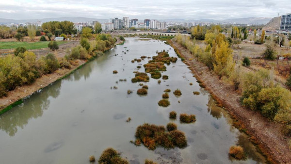 Sivas'taki Türkiye’nin en uzun nehri alarm veriyor! Hiç olmadığı kadar azaldı - Resim: 0