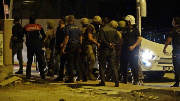 Antalya'da sosyal medya paylaşımları sonu oldu! Yakınları sinir krizi geçirdi - Resim: 0