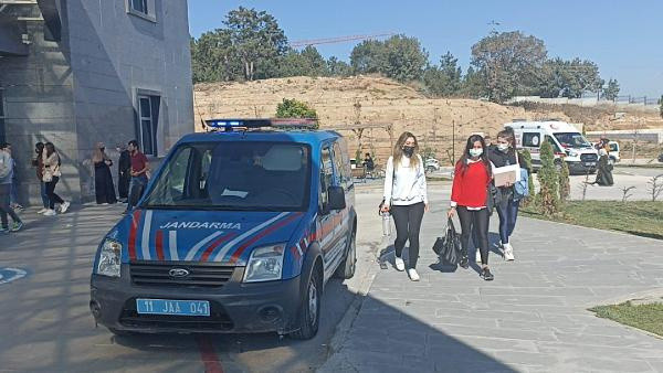 Bilecik'te büyük panik! 100'e yakın üniversiteli yurtta yemek sonrası hastanelik oldu - Resim: 0