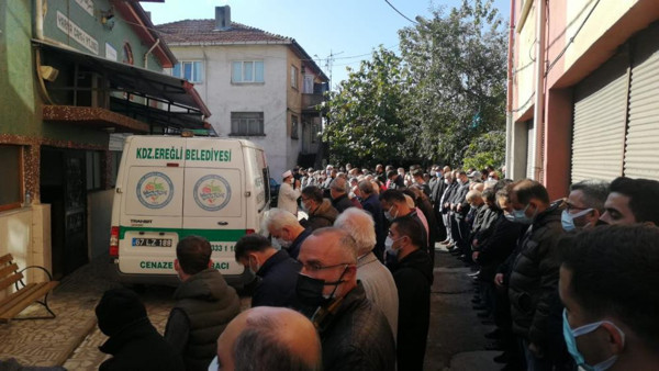 Zonguldak'ta koronavirüse yakalanan öğretmenden acı haber geldi - Resim: 0