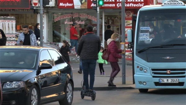 İstanbul'da sürücülerin korkulu rüyası: Hayalet gibi her yerden çıkıyorlar - Resim: 1