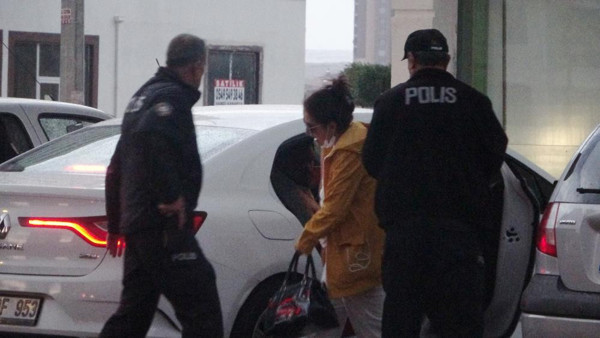 Kayseri'de anne ve babasını eve kilitleyip kabusu yaşattı! 2 saat... - Resim: 0