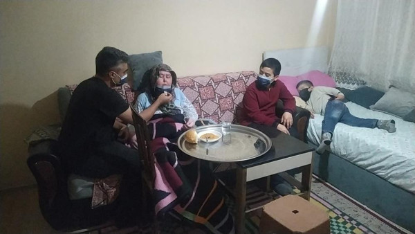 Çorum'da bayılınca ortaya çıktı felç geçirdi! Durumu yürekleri sızlatıyor - Resim: 0