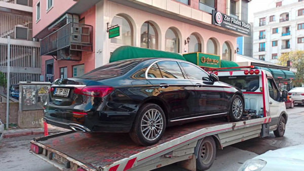 Kocaeli'de bu aracı gören fotoğrafını çekiyor! Kağıtları okuyan kahkaha attı - Resim: 2