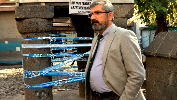 Tahir Elçi cinayetinde kayıp 13 saniyelik görüntü aranıyor - Resim: 1