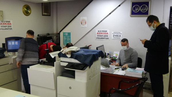 Böylesi görülmedi! Rize'de dükkandaki yazıyı görenler şaştı kaldı: Tebrik ediyorum vallahi. - Resim: 2