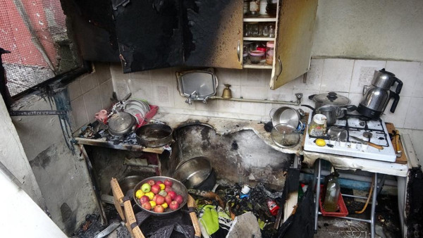 Osmaniye'de her şey bir anda oldu! Ev tamamen küle döndü: Hiçbir şeyimiz kalmadı - Resim: 1