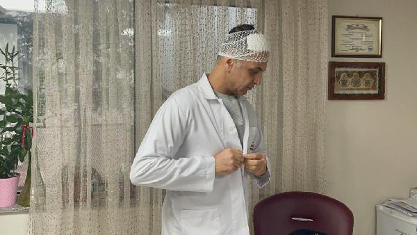 Doktora kolonya şişeli saldırı! "Ne biçim doktorsun" - Resim: 0