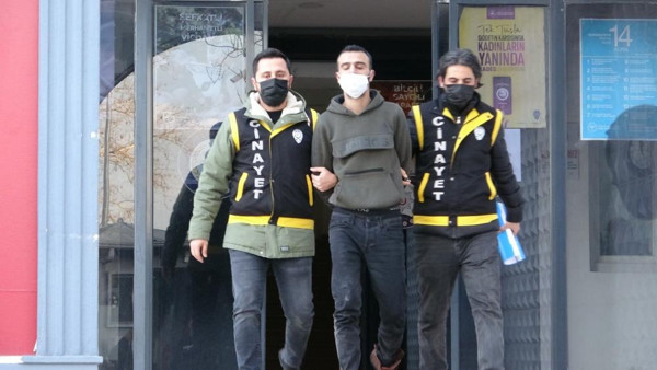 Bursa'da  10 yıl sonra kızını tabutta gördü! Kahreden görüntü yürekleri dağladı - Resim: 2