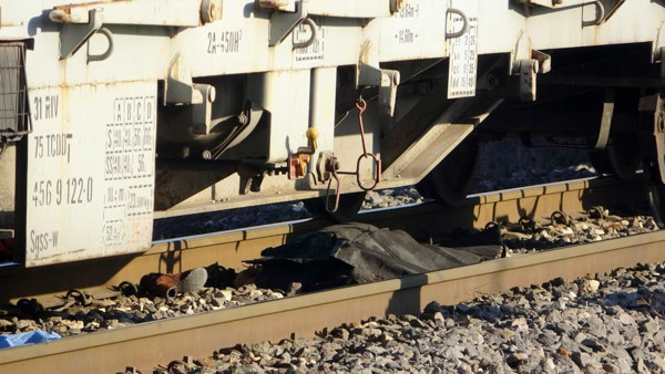 Osmaniye'de hemzemin geçitte genç kız feci şekilde can verdi - Resim: 0