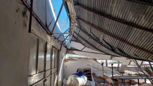 Adıyaman'da kar yağışına dayanamayan fabrikanın çatısı çöktü - Resim: 0