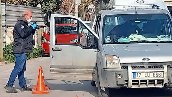İzmir'de silahlı saldırı dehşeti! Kurşun yağmuruna tutuldu: Acı haber geldi - Resim: 0