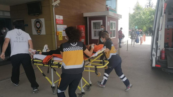 Bursa'da eşini 21 defa bıçaklayarak öldürdü! Dakikalarca başında bekledi: Öldürmeden önce bakın ne demiş - Resim: 0