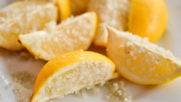 Limonu tuzlayıp cam kaseye koyarsanız bakın neler oluyor? Faydaları saymakla bitmiyor - Resim: 1