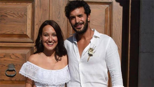 Taze baba Barış Arduç kızıyla ilk fotoğrafını paylaştı! O fotoğraflardaki detay sosyal medyada gündem oldu - Resim: 0