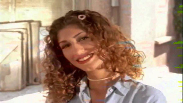 Konyalım türküsüyle akıllara kazınmıştı! Nadide Sultan çocukluğuyla ilgili söyledikleriyle yürekleri dağladı - Resim: 0